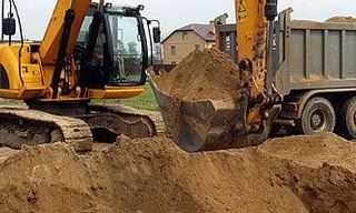 Выкопать яму экскаватором в Каспийске от 930 руб. - 2Землекопа-Ксп 
