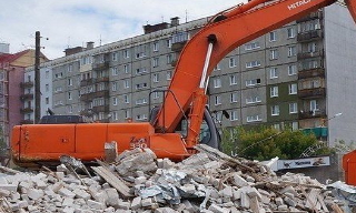 Вывоз строительного мусора с участка в Каспийске недорого от 1550 руб. | 2Землекопа-Ксп