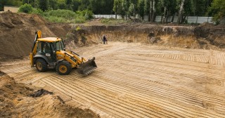 Разработка котлована Каспийск, цена от 310 руб./м3.